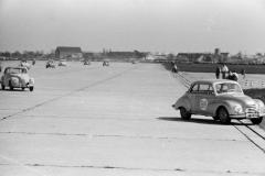 Impressionen vom Flugplatzrennen Wien-Aspern 1957. Foto: Erwin Jelinek / Technisches Museum Wien