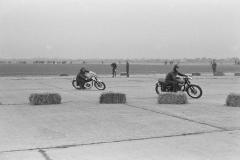 Impressionen vom Flugplatzrennen Wien-Aspern 1964. Foto: Arthur Fenzlau / Technisches Museum Wien