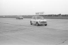 Impressionen vom Flugplatzrennen Wien-Aspern 1964. Foto: Arthur Fenzlau / Technisches Museum Wien