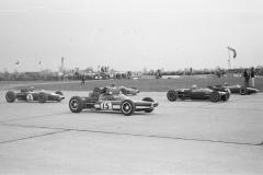 Impressionen vom Flugplatzrennen Wien-Aspern 1964. Foto: Arthur Fenzlau / Technisches Museum Wien