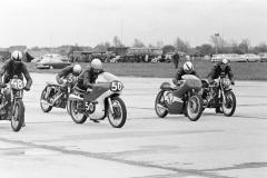 Impressionen vom Flugplatzrennen Wien-Aspern 1966. Foto: Arthur Fenzlau / Technisches Museum Wien