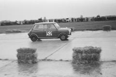 Impressionen vom Flugplatzrennen Wien-Aspern 1966. Foto: Arthur Fenzlau / Technisches Museum Wien