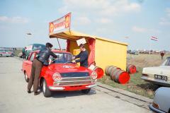 Impressionen vom Flugplatzrennen Wien-Aspern 1967. Foto: Arthur Fenzlau / Technisches Museum Wien
